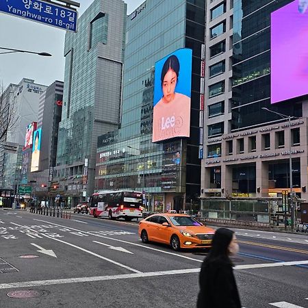 Hongdae Residence-2 1Min From Hongik Uni Station Exit #1 Σεούλ Εξωτερικό φωτογραφία