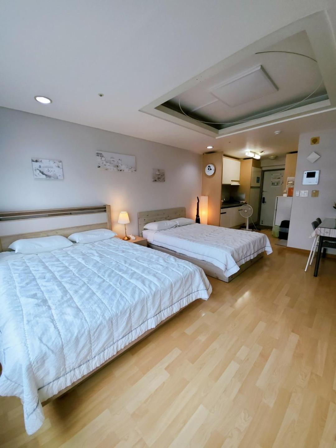 Hongdae Residence-2 1Min From Hongik Uni Station Exit #1 Σεούλ Εξωτερικό φωτογραφία