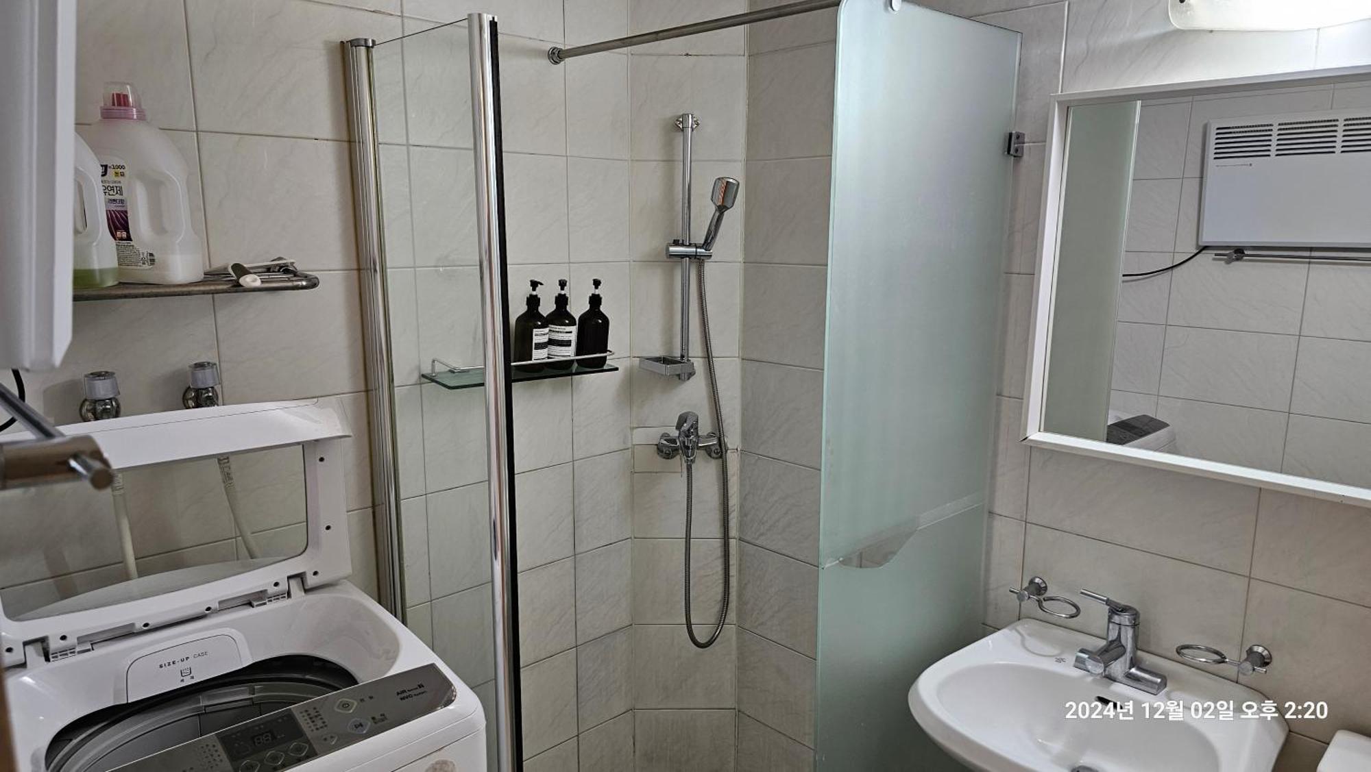 Hongdae Residence-2 1Min From Hongik Uni Station Exit #1 Σεούλ Εξωτερικό φωτογραφία